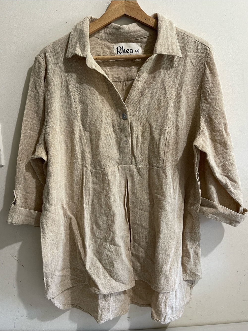 Rhea Women's Relaxed Linen Button-Front Blouse in Natural Beige